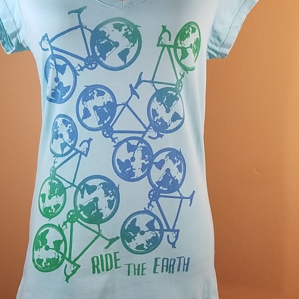 Stranded Earth Tee - Picture 2 of 7